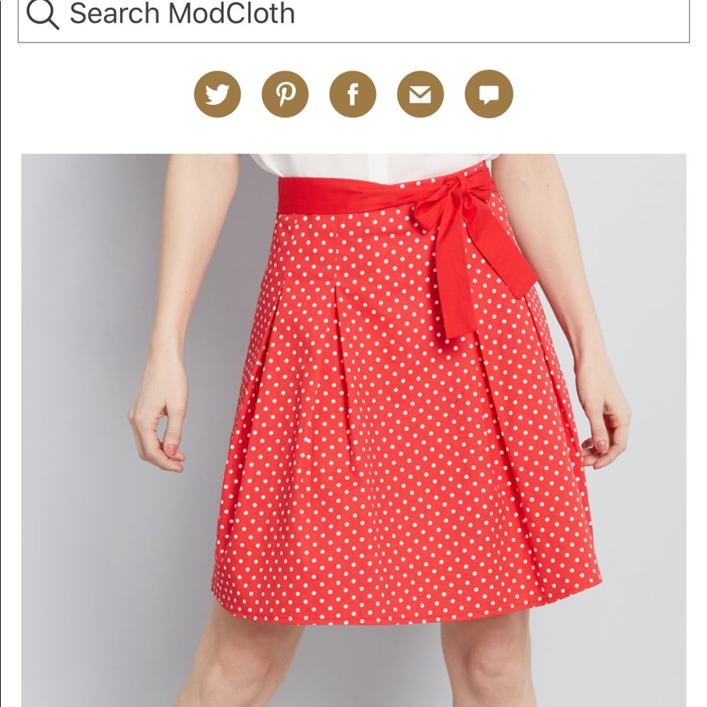 ModCloth red pleated skirt. BRAND NEW.